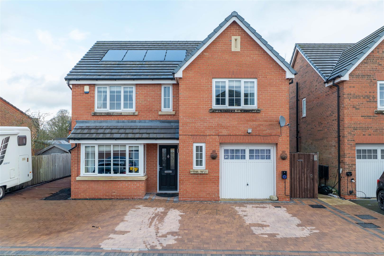 4 bed property in Leatherland Drive, Chorley